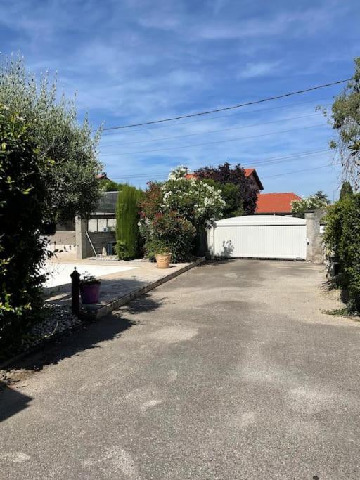 Villa Individuelle - Chassieu Esterno foto